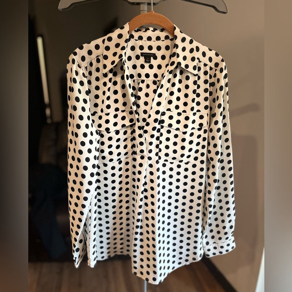 Ann Taylor long sleeve white blouse with polka dots tunic style